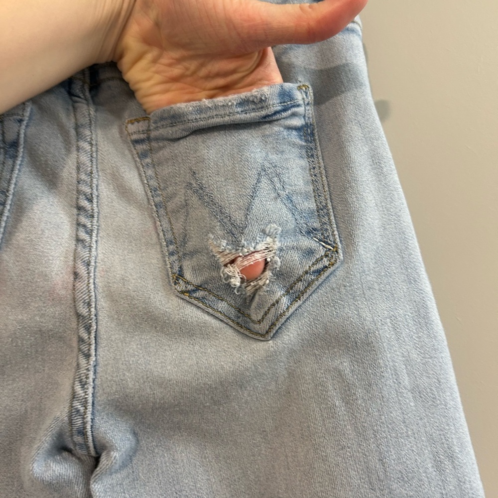 MOTHER The Insider Crop Step Chew light wash jeans - Picture 6 of 9